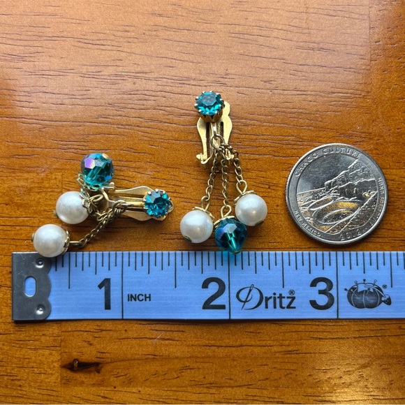 Vintage Clip On Dangling Earrings - Picture 6 of 7